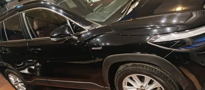 Toyota Cross full option total genuine b2b