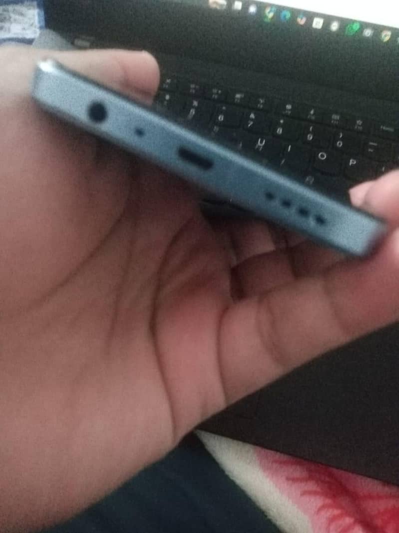 Realme C30 4