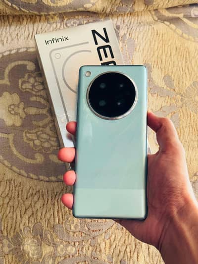 infinix zero 40 8/256gb with box