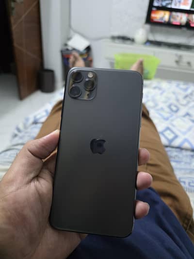 iPhone 11 pro max 256 approved