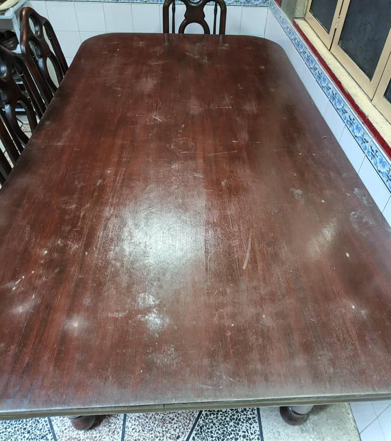 Dining Table 0