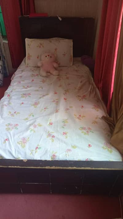 2 single bed with mattress