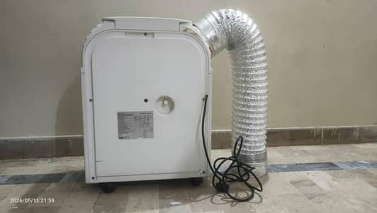 avolta portable Japanese AC