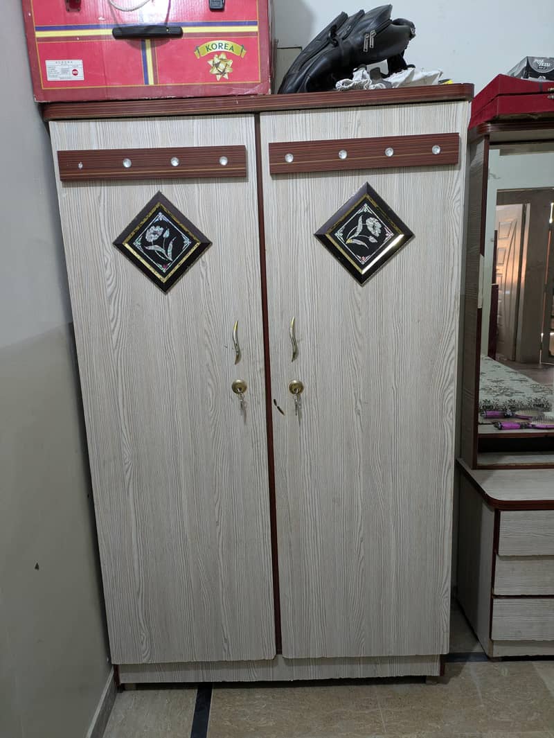 bed Almirah dressing 2