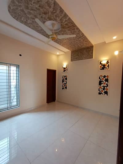 5 Marla Lower Portion Available For Rent
