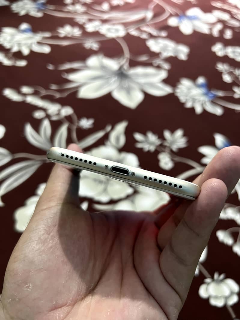 IPHONE 7 PLUS 2