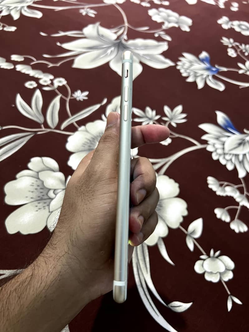 IPHONE 7 PLUS 4