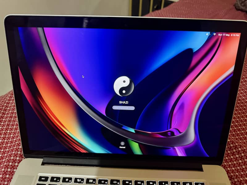 Macbook Pro 15 Retina Display ( mid 2014) 4