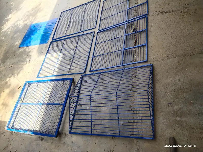 A Large Cage For Sale — photo 2