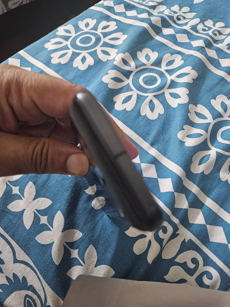 Google pixel 8 5