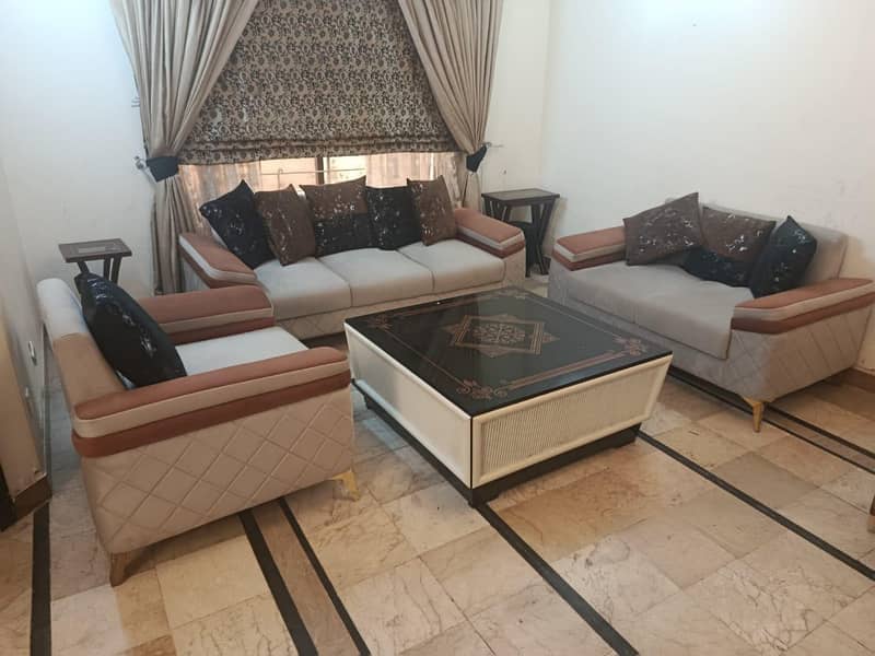 sofa modern 0
