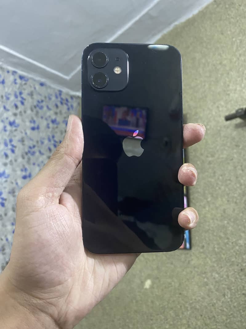 iPhone 12 0