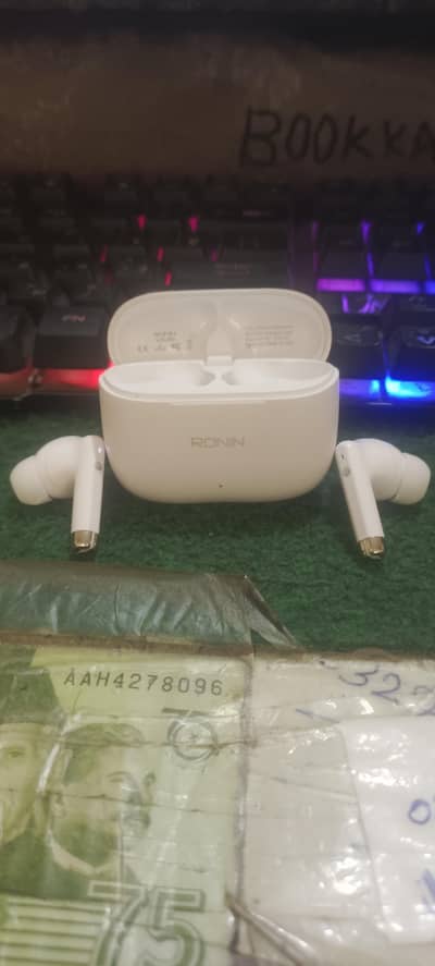 Ronin Air Buds New With Complete Box