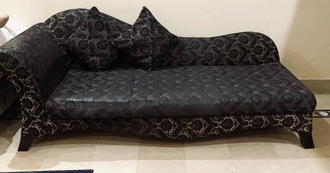 DEWAN SOFA 2