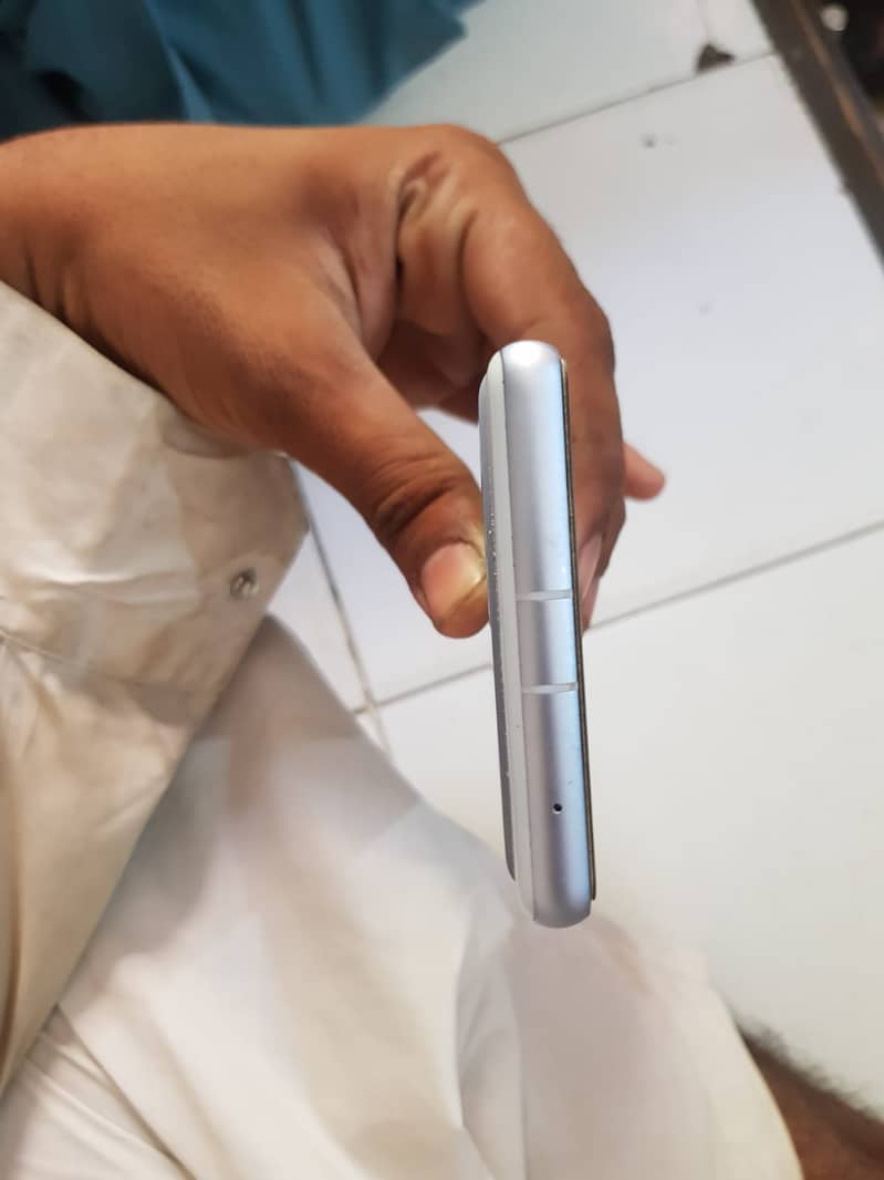 Google Pixel 7a 1