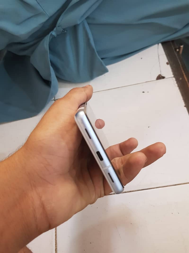 Google Pixel 7a 5