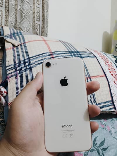 Iphone 8 64 gb bypass ( price thori si kam kerdoga)