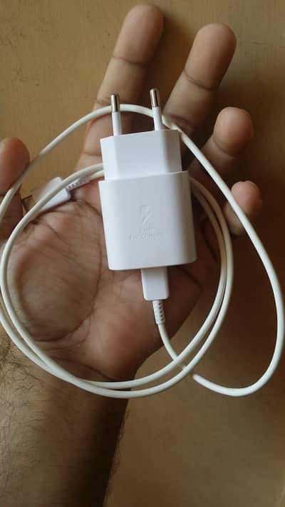 100% orignal samsung 25 w charger with data cable [type c]