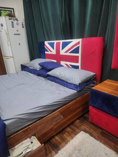 Beautiful bed set (side tables and Chester of Drawers included)