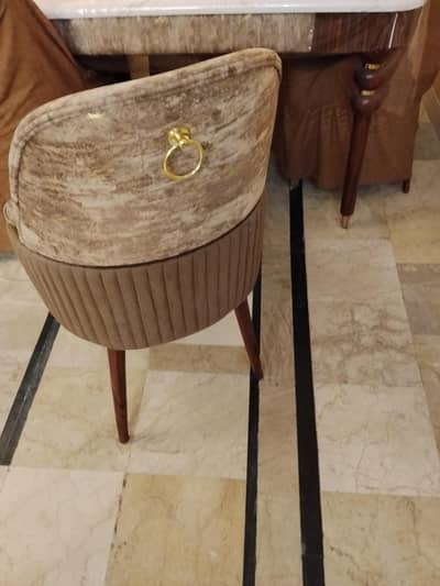 dinning table