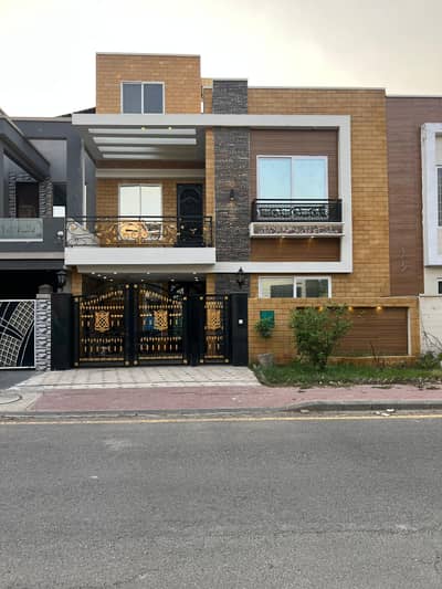 5 Marla Owner Build House, Modern Designer House for Sale Eastern Block, Bahria Orchard Phase 1