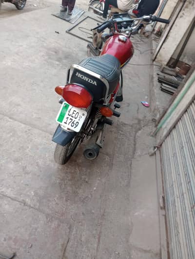 Honda 125 jeniun