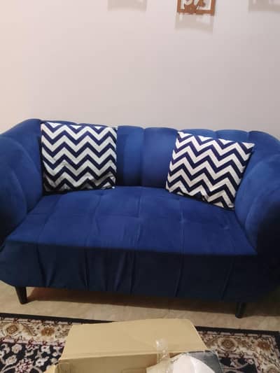 SOFA SET 3 AND 2 SEATERS