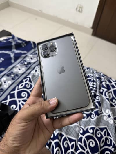 Iphone 13 pro max 256gb factory unlock