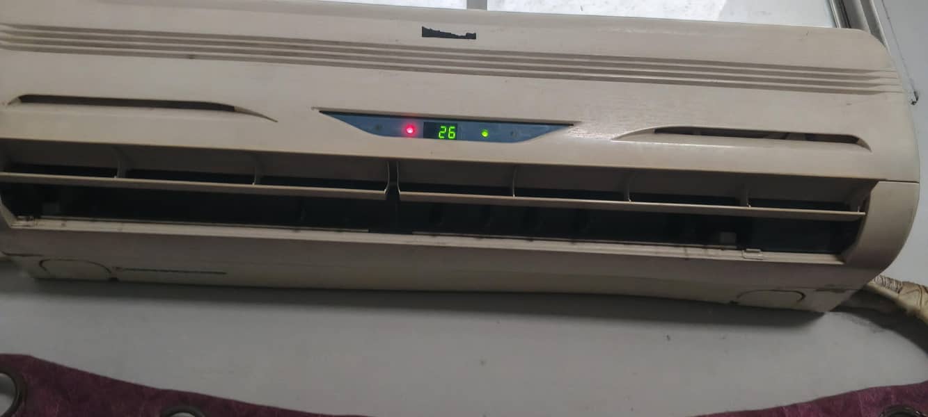 selling working split ac 0