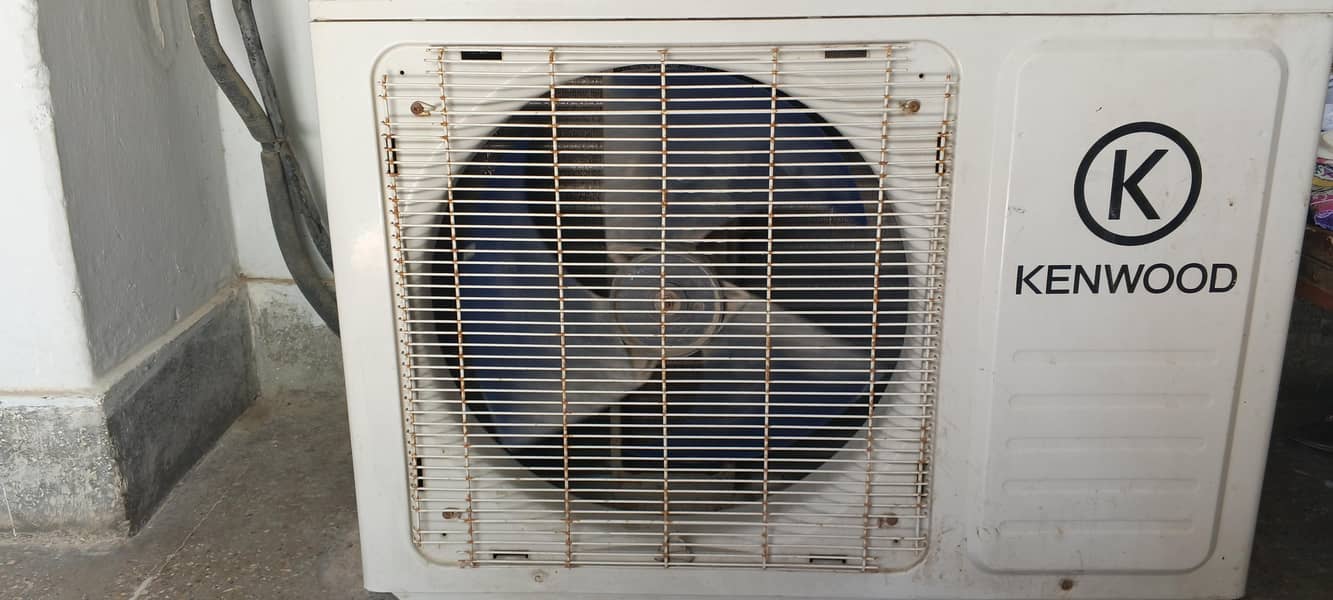 selling working split ac 1