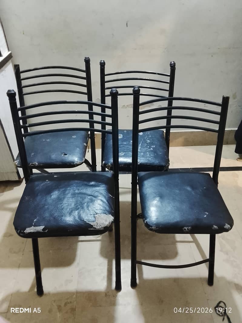 Foldable Chairs 0