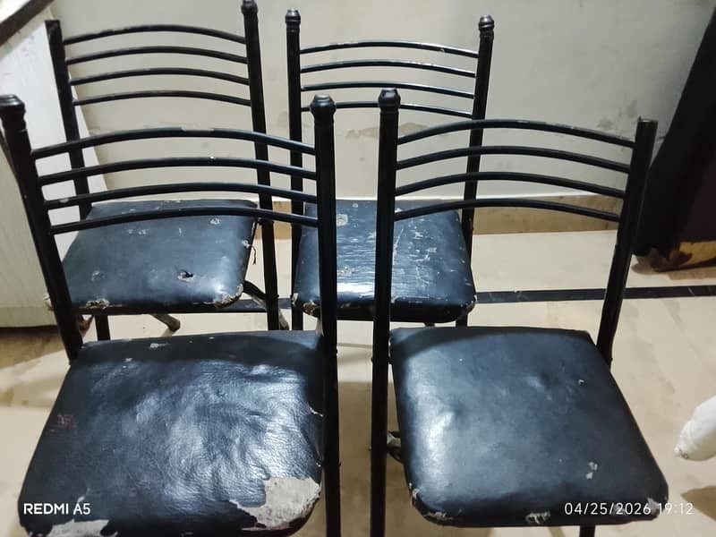Foldable Chairs 1