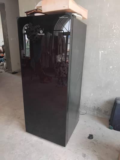 Dawlance vertical Freezer
