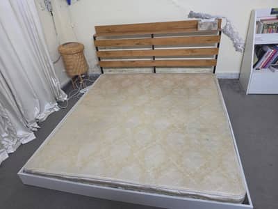 King size habitt bed alongwith spring mattress reasonable price