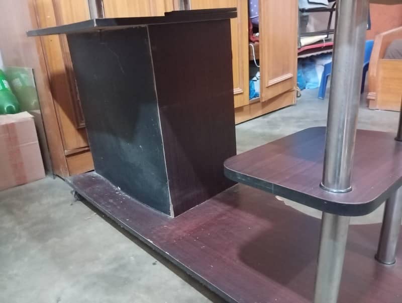 Computer Table 4