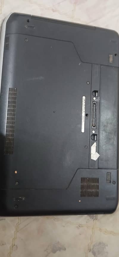 Dell laptop Corei3 4gb ram 320hard urgent sale 03286478503