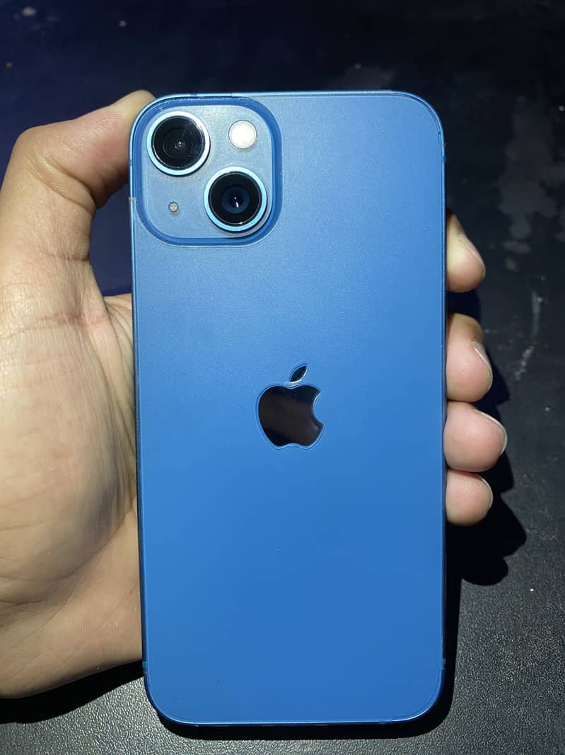 iPhone 13 0