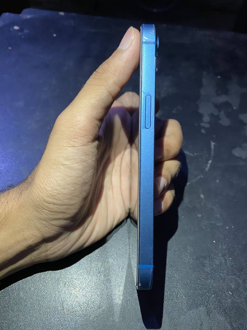 iPhone 13 1