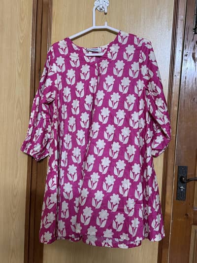 Teen age girls pink color lawn  kurti with free trouser