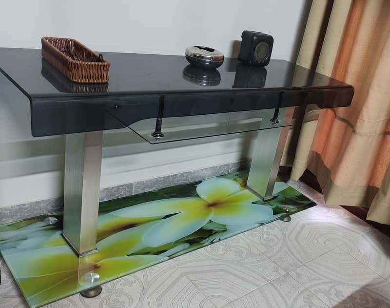 glass table 3