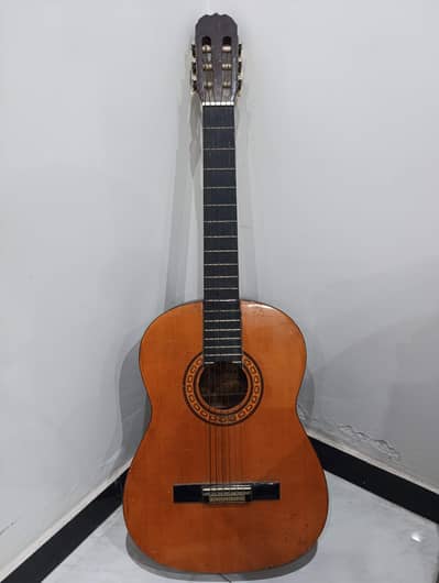 Urgent guitarfor sale
