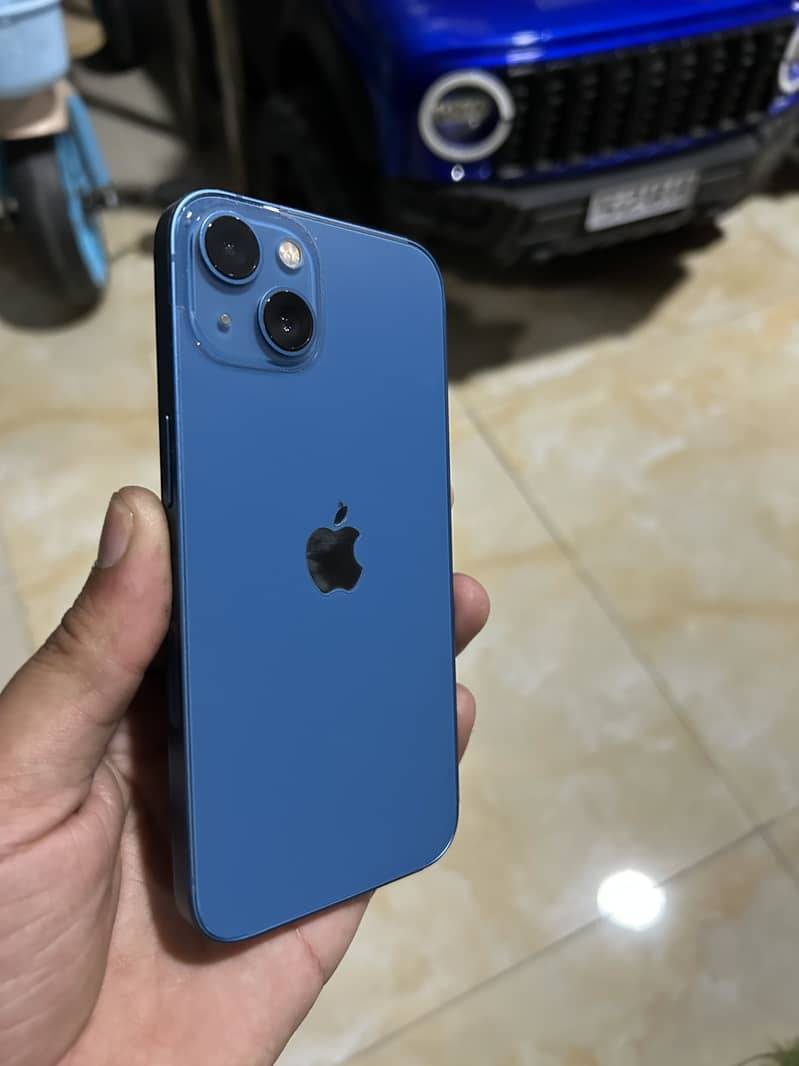 iPhone 13 3