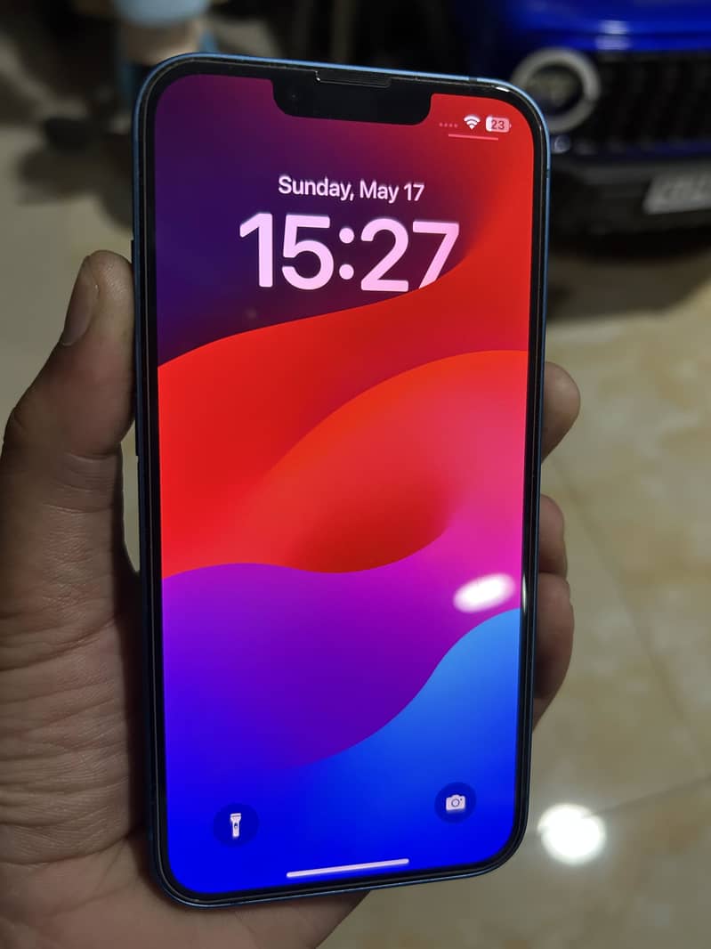 iPhone 13 4
