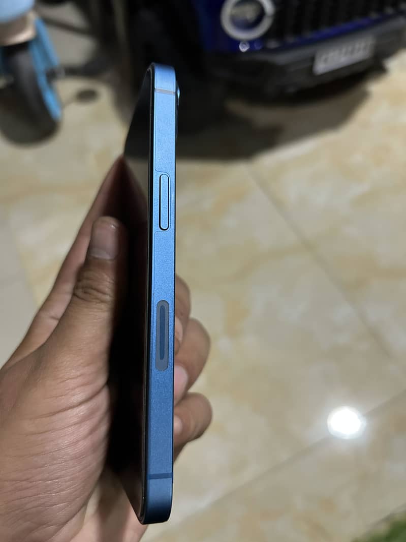 iPhone 13 5