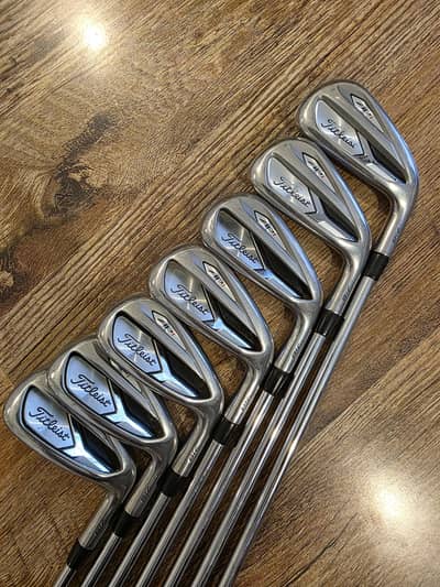 Titleist API 718 Irons Set (4-PW)