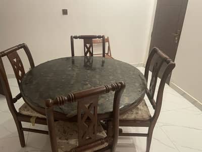 Dining table 4 seats
