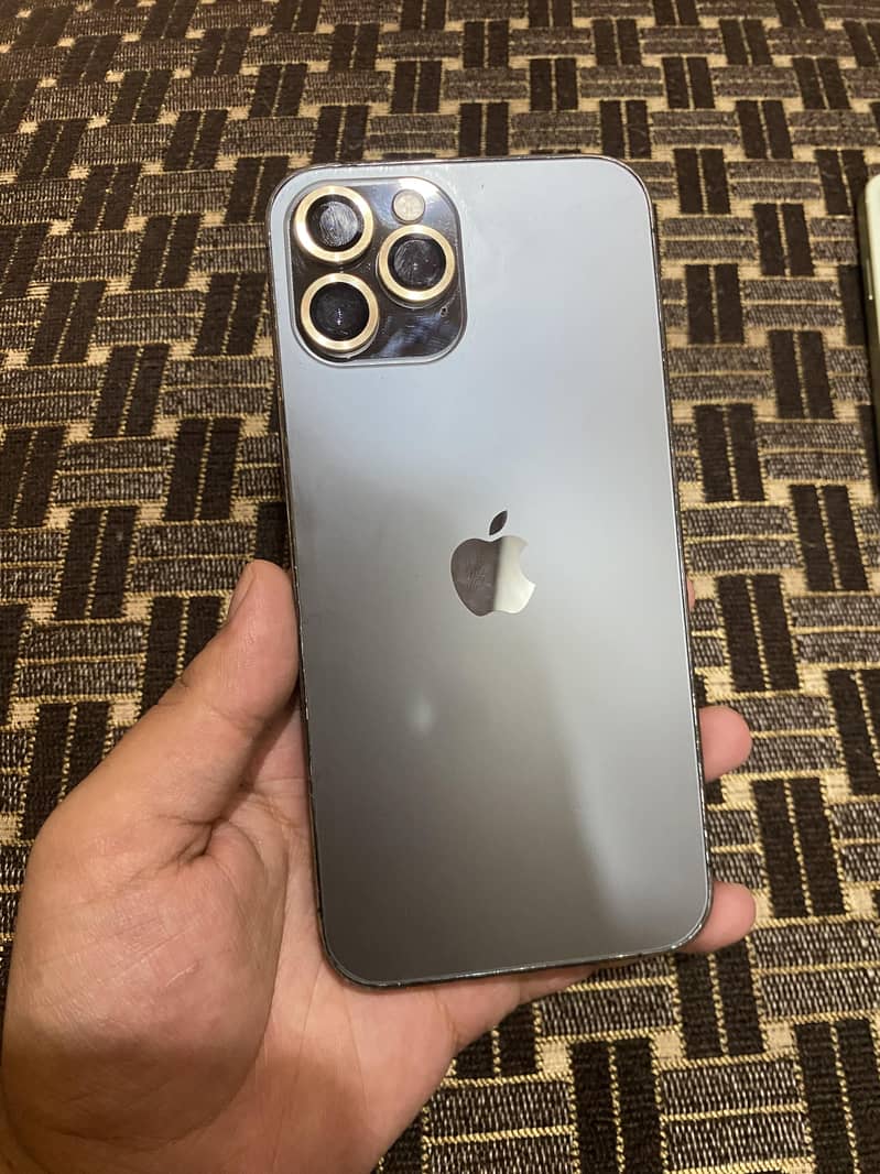 iPhone 12 Pro max 0