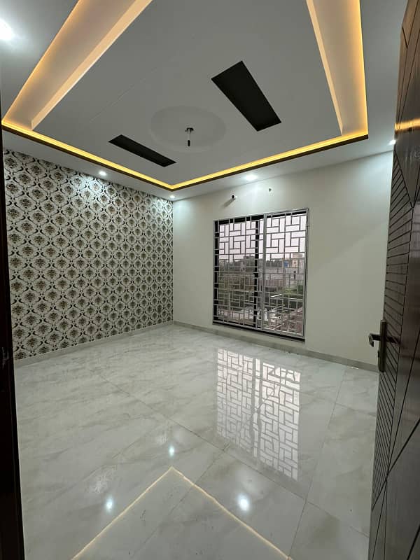 1 Bed Attach bath 2