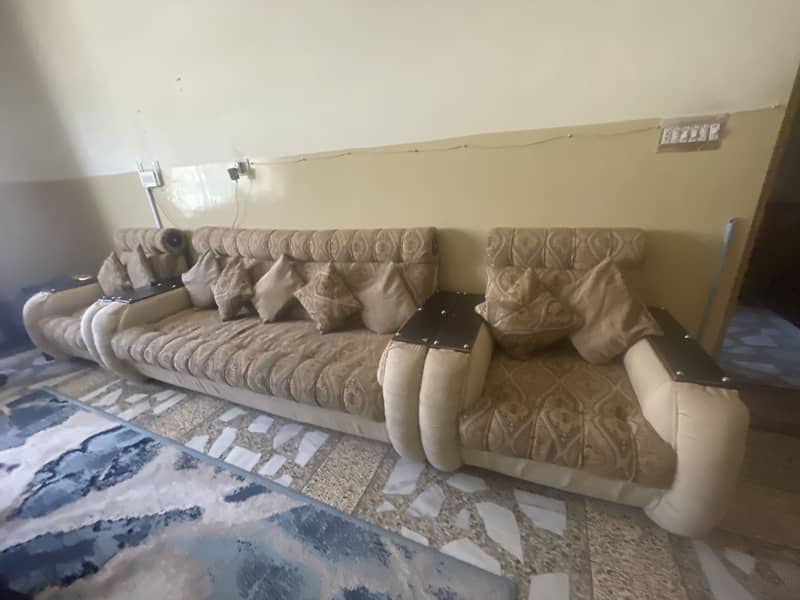 Sofa set 0