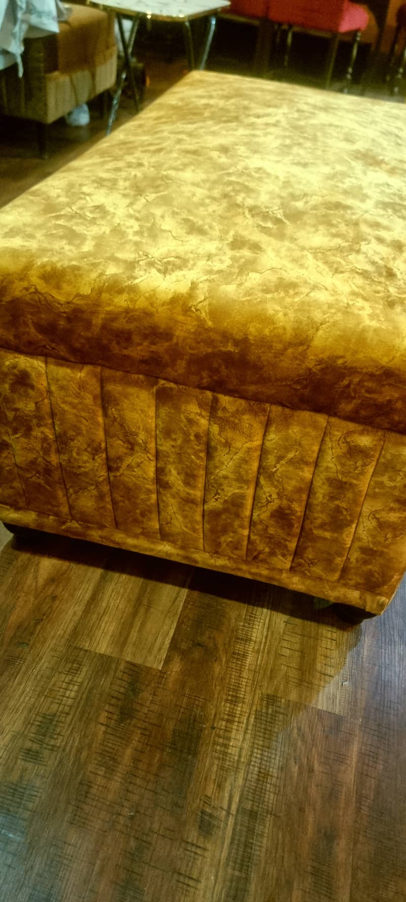 Sethi sofa 3